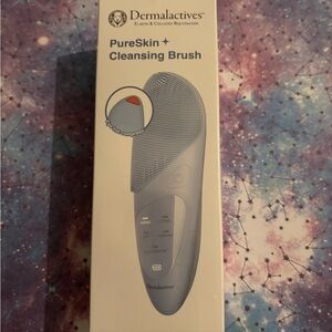Brand new in Box Dermalactives PureSkin+ era Cleansing Brush - Gray